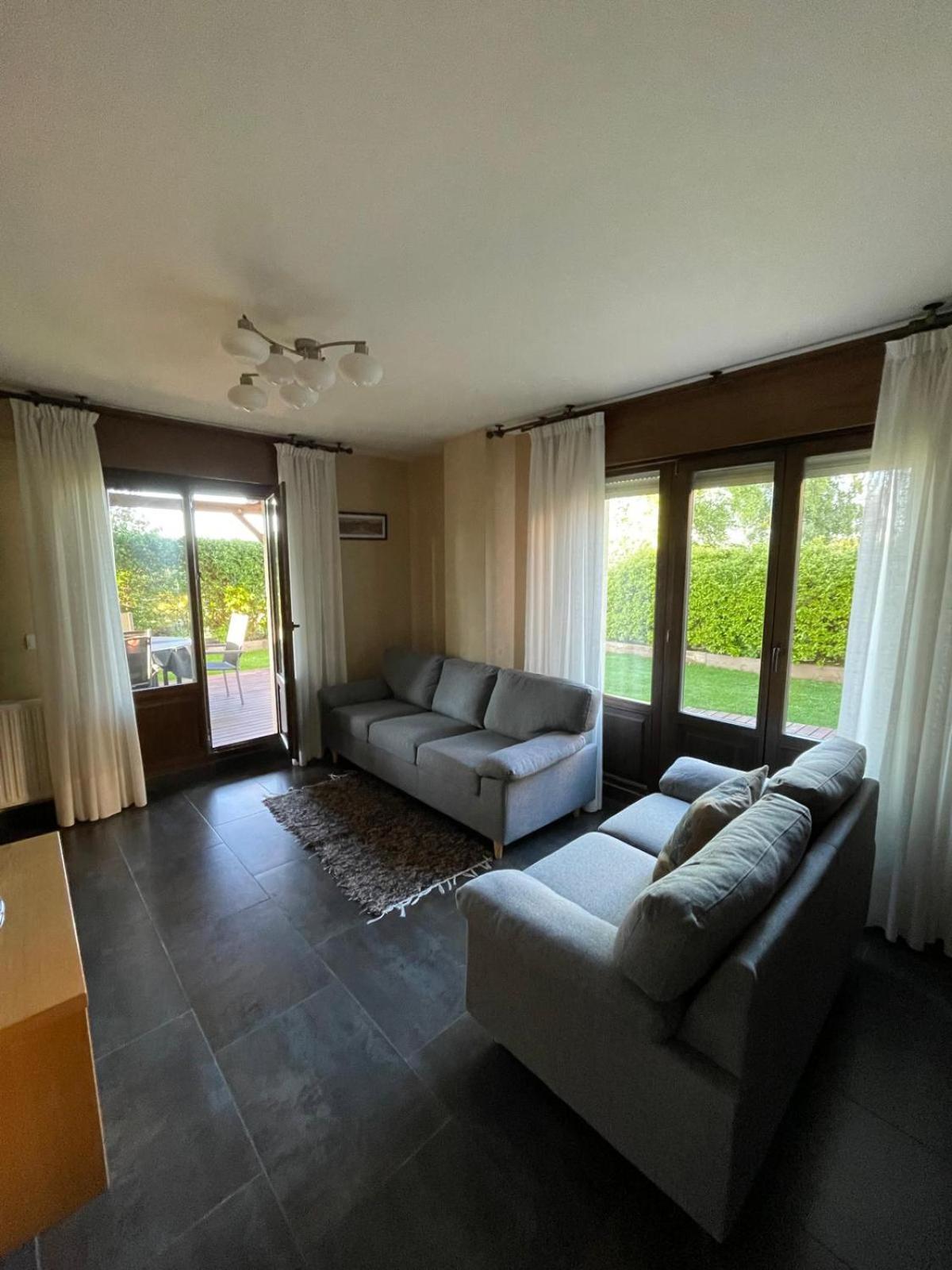 Apartamento Golf Con Jardin Sojuela Exteriör bild